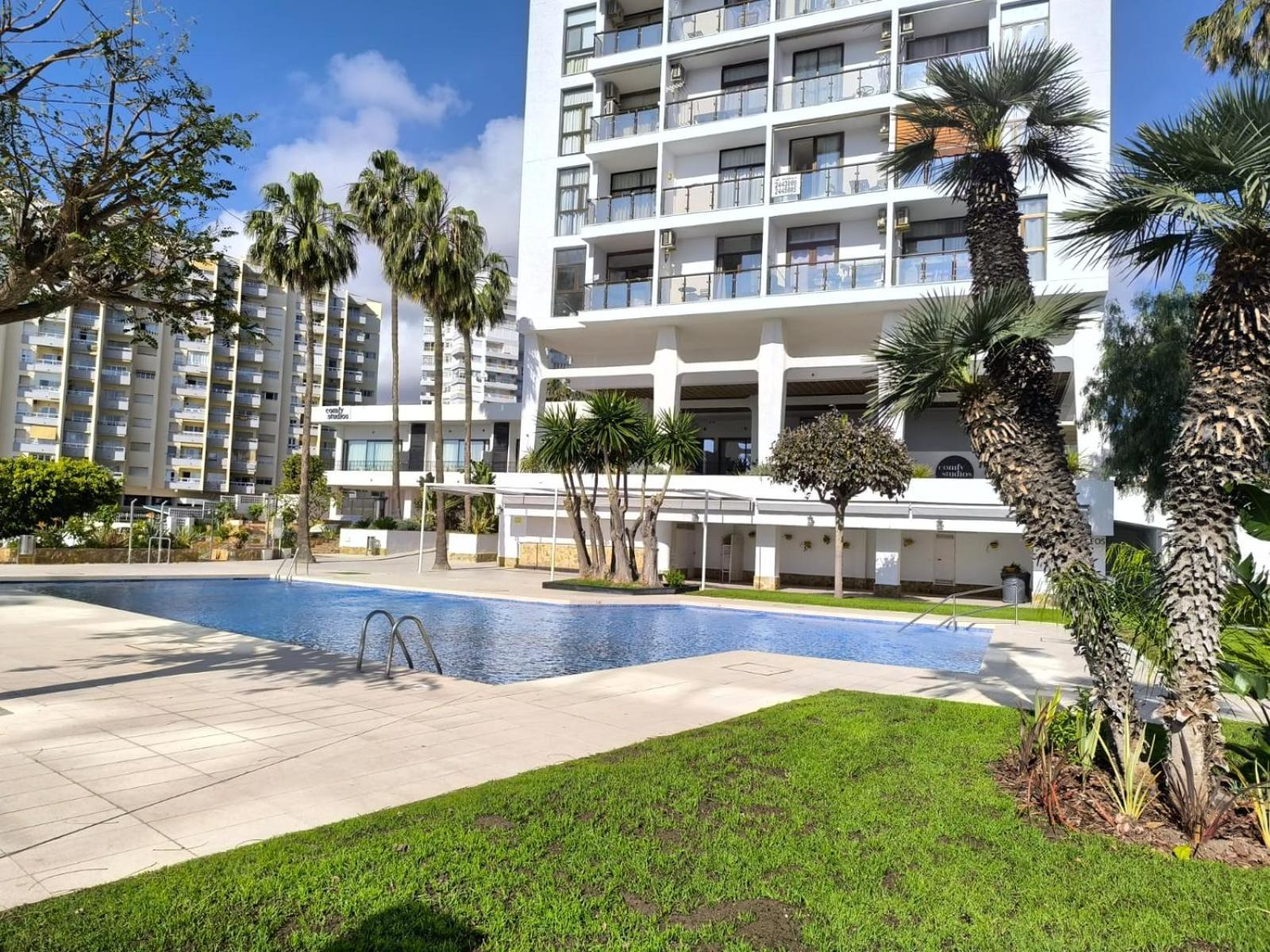 Estudio Puerto Marina Daire Benalmádena Dış mekan fotoğraf